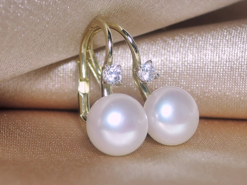 Perlové náušnice BC022YBE-W Perlové náušnice BC022YBE-W