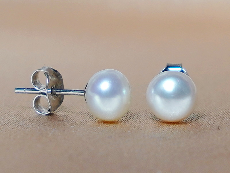 Perlové náušnice pravé bílé říční perly PE0171E Perlové náušnice pravé bílé říční perly PE0171E