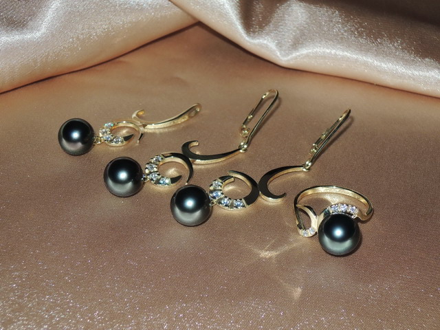 Šperky s tahitskými perlami a brilianty ve 14K zlatě BC03YS-T Šperky s tahitskými perlami a brilianty ve 14K zlatě BC03YS-T