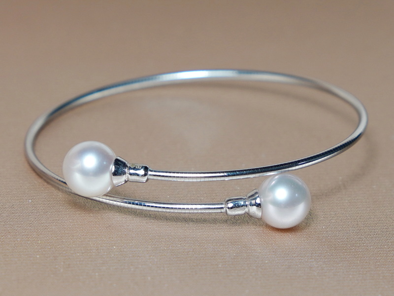 Zlatý náramek 18 kt. s perlami Jižního Pacifiku WPB100w-B Zlatý náramek 18 kt. s perlami Jižního Pacifiku WPB100w-B