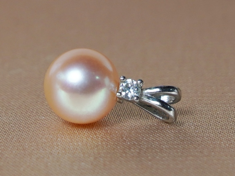 Přívěsek s perlou BC025SP-P Přívěsek s perlou BC025SP-P