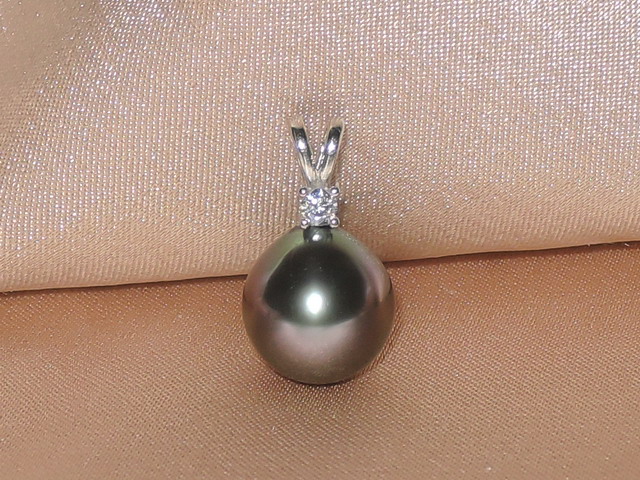 Přívěsek s perlou BC025TDwP Přívěsek s perlou BC025TDwP