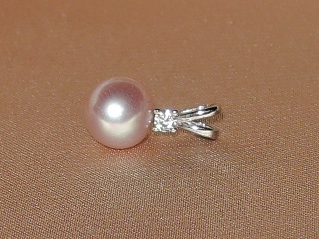 Přívěsek s perlou BC026SBP-L Přívěsek s perlou BC026SBP-L