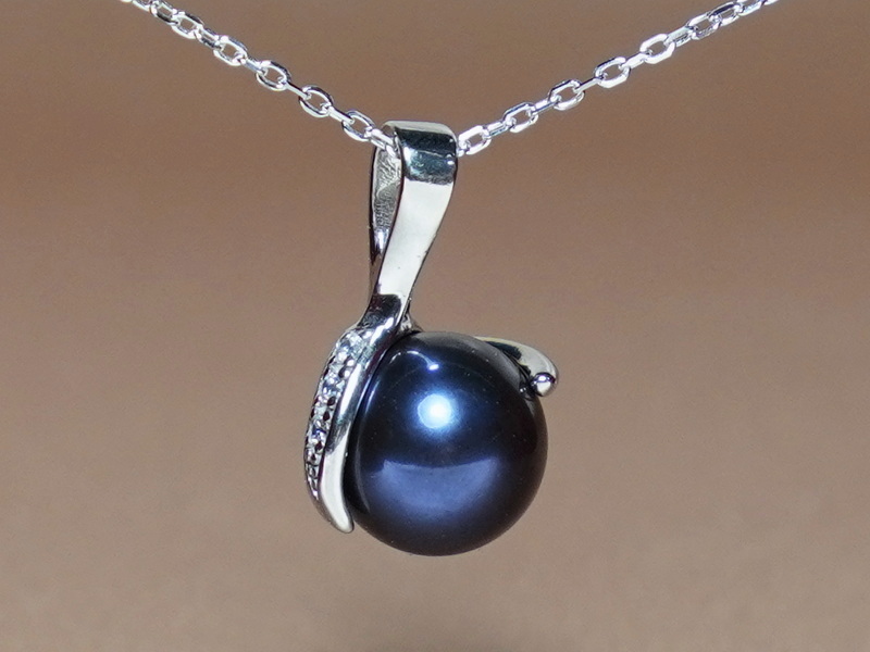 Přívěsek s perlou BC05SP-B Přívěsek s perlou BC05SP-B