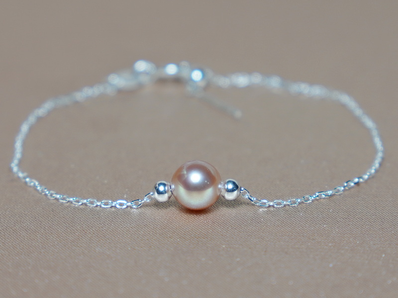 Stříbrný náramek s perlou B123SpU Stříbrný náramek s perlou B123SpU