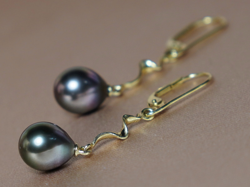 Zlaté náušnice 14K s pravými tahitskými perlami TDyE300ZM Zlaté náušnice 14K s pravými tahitskými perlami TDyE300ZM