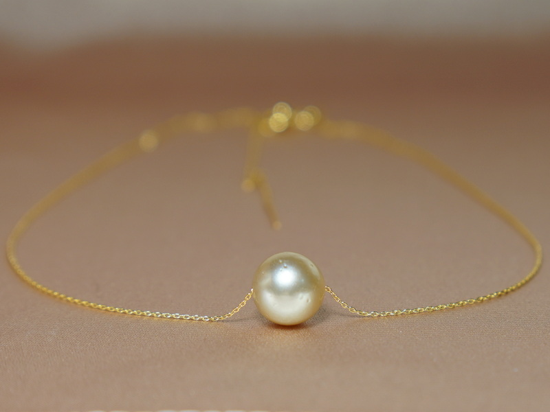 Zlatý náhrdelník s pravou perlou Jižního Pacifiku JPN777AAyG Zlatý náhrdelník s pravou perlou Jižního Pacifiku JPN777AAyG