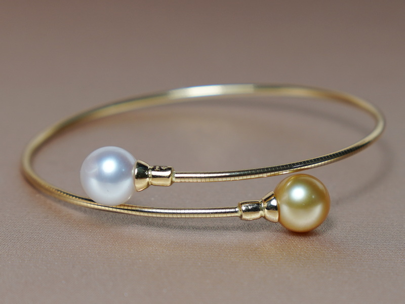 Zlatý náramek 18 kt. s perlami Jižního Pacifiku GWPB100yB Zlatý náramek 18 kt. s perlami Jižního Pacifiku GWPB100yB