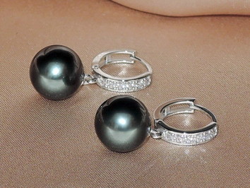 Zlaté náušnice 14K s pravými tahitskými perlami DS120WE-T Zlaté náušnice 14K s pravými tahitskými perlami DS120WE-T