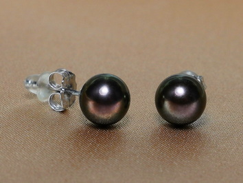 Zlaté náušnice 14K s pravou černou perlou FE585AAAwB Zlaté náušnice 14K s pravou černou perlou FE585AAAwB