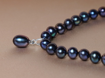 Perlový náhrdelník černé říční perly AAA NRSNP7585AAAbK