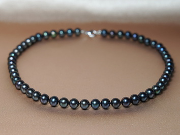 Perlový náhrdelník černé říční perly NRSN7580AAbG