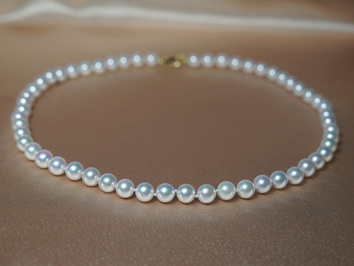 Perlový náhrdelník japonské akoya perly 6,5 mm APN6570C Perlový náhrdelník japonské akoya perly 6,5 mm APN6570C