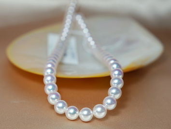 náhrdelník z japonských akoya perel Hanadama 8,5mm HANADAMA 8590 náhrdelník z japonských akoya perel Hanadama 8,5mm HANADAMA 8590