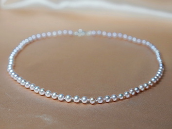 Perlový náhrdelník pravé říční perly růžové NRSN5060AA+lT Perlový náhrdelník pravé říční perly růžové NRSN5060AA+lT