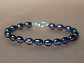 Perlový náramek černé říční perly FN1117bT Perlový náramek černé říční perly FN1117bT