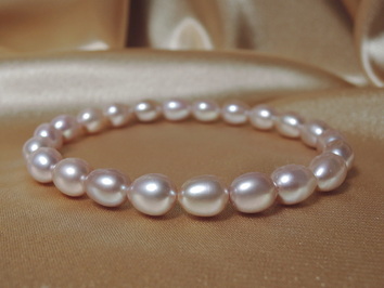 Perlový náramek PB556aE Perlový náramek PB556aE