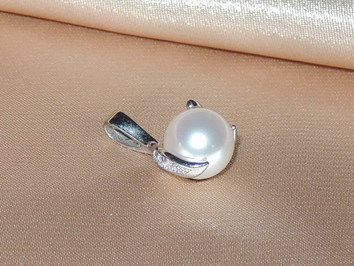 Přívěsek s perlou BC05WP-A Přívěsek s perlou BC05WP-A