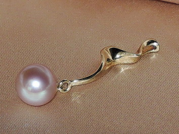 Přívěsek s perlou RGPAAAlM Přívěsek s perlou RGPAAAlM