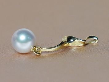 Přívěsek s perlou RGPAAAwM Přívěsek s perlou RGPAAAwM