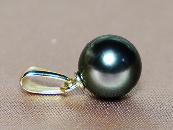 Přívěsek s perlou TPAAAZGC Přívěsek s perlou TPAAAZGC