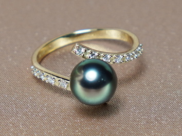 Zlatý prsten 14K s tahitskou perlou a brilianty BC029YR-T Zlatý prsten 14K s tahitskou perlou a brilianty BC029YR-T