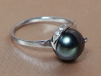 Zlatý prsten s tahitskou perlou a brilianty BC05WR-T Zlatý prsten s tahitskou perlou a brilianty BC05WR-T