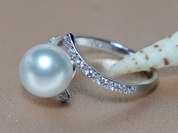 Prsten s perlou Jižního Pacifiku BC029WR-W Prsten s perlou Jižního Pacifiku BC029WR-W