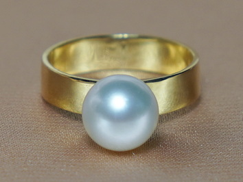 Zlatý prsten s perlou Jižního Pacifiku BC032YR-W Zlatý prsten s perlou Jižního Pacifiku BC032YR-W
