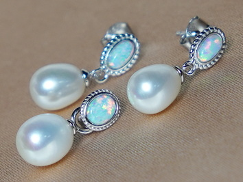 Stříbrný set šperků s opály a pravými perlami PS111B Stříbrný set šperků s opály a pravými perlami PS111B