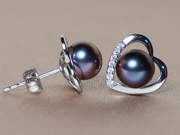 Zlaté napichovací náušnice se sladkovodní perlou WW013WE-FB Zlaté napichovací náušnice se sladkovodní perlou WW013WE-FB