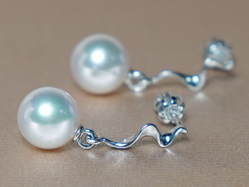 Zlaté náušnice 14K z perel Jižního Pacifiku SSWE005B