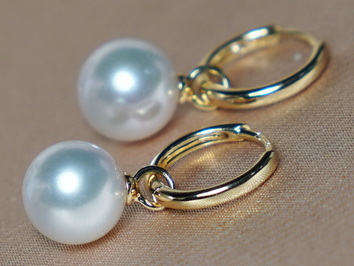 Zlaté náušnice 14K z perel Jižního Pacifiku WW017YE-W