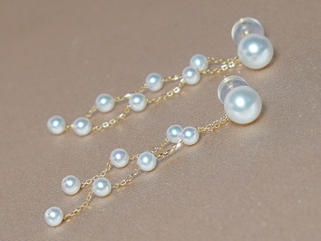 Zlaté náušnice 18K s pravými perlami PE018SP Zlaté náušnice 18K s pravými perlami PE018SP