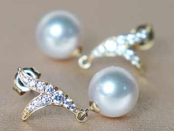 Zlaté náušnice 14K s perlami Jižního Pacifiku WW06YVE-W Zlaté náušnice 14K s perlami Jižního Pacifiku WW06YVE-W