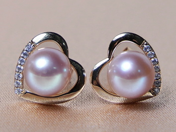 Zlaté náušnice 14K s růžovou perlou WW013YE-FP Zlaté náušnice 14K s růžovou perlou WW013YE-FP