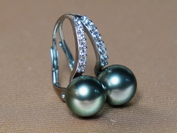 Zlaté náušnice 14K s tahitskými perlami a brilianty BC021WE-T Zlaté náušnice 14K s tahitskými perlami a brilianty BC021WE-T