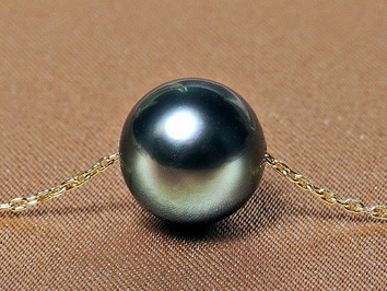 Zlatý náhrdelník s černou tahitskou perlou TPN777AAAyG Zlatý náhrdelník s černou tahitskou perlou TPN777AAAyG