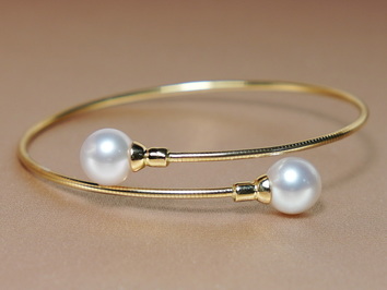 Zlatý náramek 18 kt. s perlami Jižního Pacifiku WPB100y-B Zlatý náramek 18 kt. s perlami Jižního Pacifiku WPB100y-B