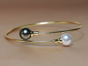 Zlatý náramek 18 kt. s perlami Jižního Pacifiku WTPB100yB Zlatý náramek 18 kt. s perlami Jižního Pacifiku WTPB100yB