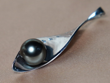 Zlatý přívěsek s tahitskou perlou AAA BC02WP-T Zlatý přívěsek s tahitskou perlou AAA BC02WP-T