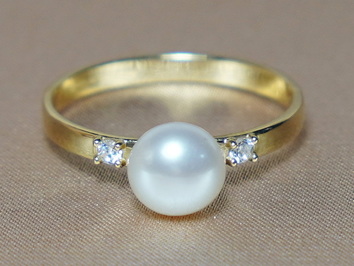 Zlatý prsten s bílou říční perlou BC027YBR-W Zlatý prsten s bílou říční perlou BC027YBR-W