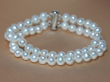 Perlový náramek ve stříbře