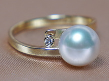 Prsten s akoya perlou