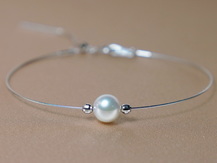 Perlový náramek ve zlatě