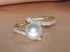 Set zlatých šperků s japonskými akoya perlami AAA BC120YS-A Prsteň s perlou BC029YR-A najvyššia AAA kvalita BC120YS-A