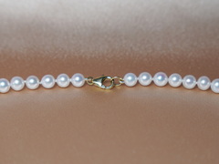 Náhrdelník sněhobílé perly 6mm AAA RSN6065AAAwD Náhrdelník snehobiele perly 6-6,5 mm RSN6065AAAwD.2.JPG RSN6065AAAwD