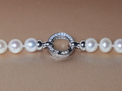 Elegantní stříbrný perlový uzávěr kruh K03 Ozdobný strieborný perlový uzáver s kamienkami.JPG K03