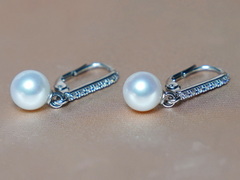 Perlové náušnice BC024SE-W Perlové náušnice BC024SE-W-2.JPG BC024SE-W