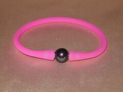 Perlový náramek na léto černá perla SPB001FB Perlový náramok SPB001FB neónovoružový.jpg SPB001FB